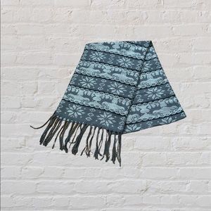 ♥️ 3/$12 Gray Reindeer Print Scarf